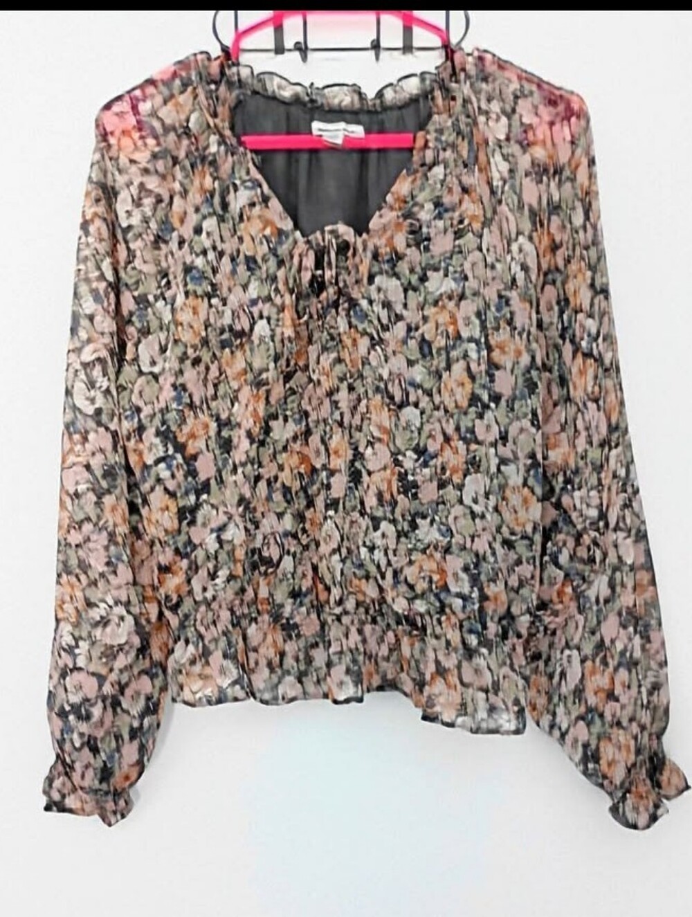 American Eagle Outfitters Floral Lace-Up V-Neck Blouse in Navy, Pink & Rust